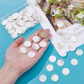 UNICRAFTALE Pack of 70 Shell Pendants White Capiz Shells 20 mm Flat Round Natural Pendant Sea Ocean Summer Disc Charm for Jewellery Making Wind Chime Earring Accessories