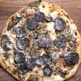 Premium Grade Wild Black Truffle Slices, Dried Black Truffle, Selected Yunnan Specialty Truffle 1 oz, Rich In Nutrition 干黑松露Shipping from California, U.S.