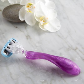 Schick - Hydro Silk | 8 Razor Refills | Value Pack | Moisture Care | 5 Blade Razor | Shea Butter | Curve sensing Blades | Close Shave | Smooth Glide