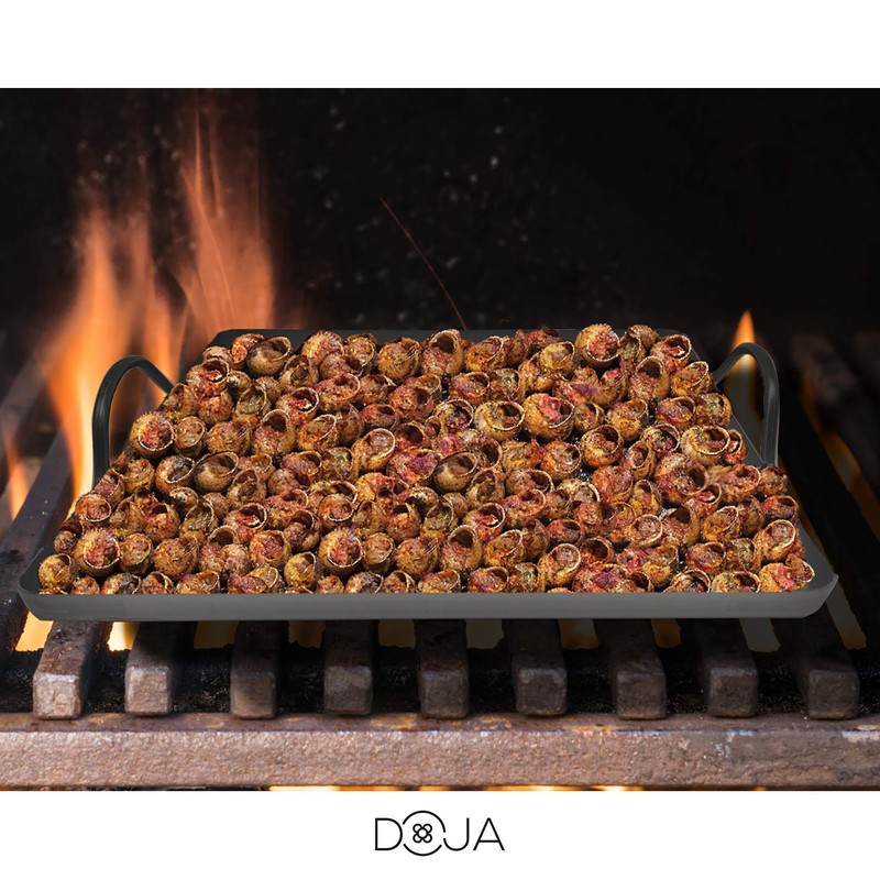 DOJA Barcelona | ENAMELED Iron Can for Snails or Square