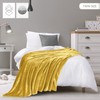 Utopia Bedding Utopia Bedding Fleece Blanket Twin Size Gold 300GSM