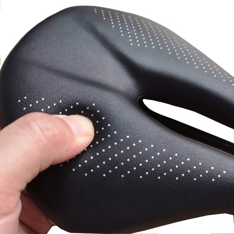 QIKU Super Lightweight Carbon Fibre Saddle 3K Cushion Black (240-143)
