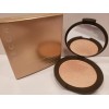 Becca ~ Perfeccionador de Piel Brillante Prensado ~ Champagne Pop