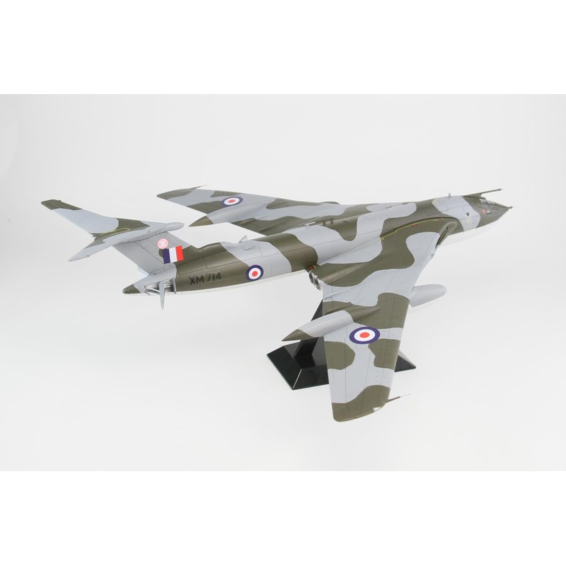 Pit Road 1/144 Skywave Series British Strategic Bomber Victor B.2