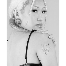 Inkbox Temporary Tattoos, Semi-Permanent Tattoo, One Premium Easy Long Lasting, Waterproof Temp Tattoo with For Now Ink - Lasts 1-2 Weeks, In Your Hands, 3 x 3 in