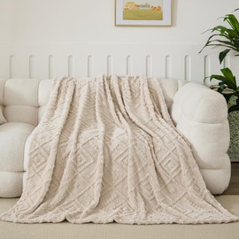WONGS BEDDING Cuddly Blanket, Fluffy Blanket, 150 x 200 cm, Beige Blankets, Warm Fleece Blanket, Soft Sofa Blanket, Couch Blanket for Bed, Sofa, Office, Girls