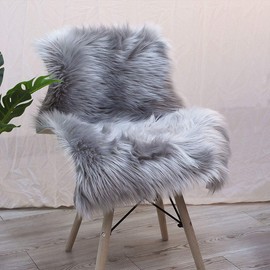 YIHAIC Faux Fur Sheepskin Style Rug,Faux Fleece Fluffy Area Rugs Seat Pad Anti-Skid Yoga Carpet for Living Room Bedroom Sofa Floor(Grey,60 x 90cm)