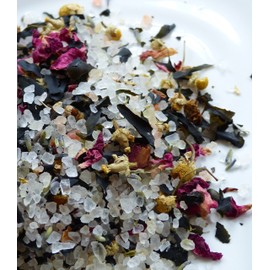 Detox Rocks Bath Salts 3 Flowers Bath SOAK Himalayan Pink Salt Rocks Infused with Seaweed, Rose Petals, Lavender Buds & Chamomile Flowers with Rose, Lavender & Chamomile Essential Oils