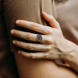 Mytys Vintage Wide Ring Classic Black Marcasite Crystal Rows Statement Silver Chunky Rings (Silver 9, 9)