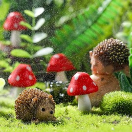Mushroom Hedgehog Garden Ornaments, Figurine Mum Baby Animal Statues Outdoor Decor 2 Hedgehogs + 4 Mushrooms