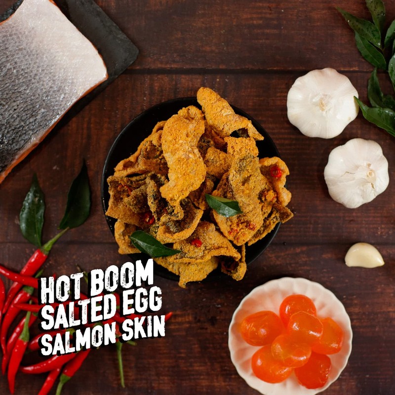 IRVINS Salted Egg Spicy "Hot Boom" Salmon Skin Chips Crisps
