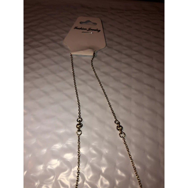 Unbranded NWT Beautiful Gold Tone Diamond Shape Rhinestone Necklace