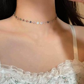 Atentuyi Wedding Daisy Choker Simple Necklace Colourful Flowers Chain Thin Necklace Silver Minimalist Necklace Dainty Necklace Mini Floral Necklace Boho Short Necklace Jewellery for Women