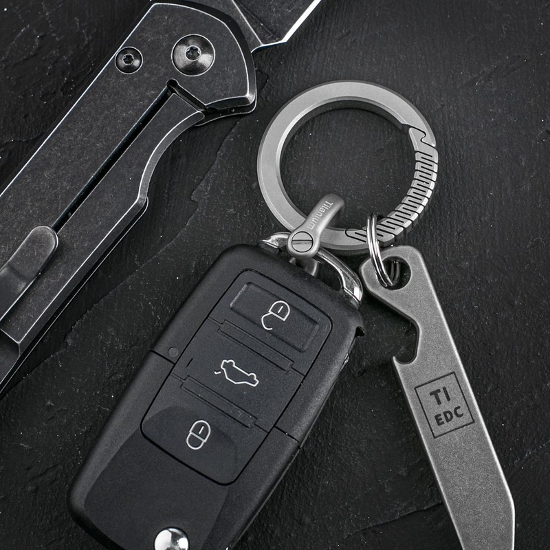 TISUR Key Ring Titanium D-Ring Key Car Motorcycle Keychain Cute