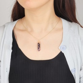 Healing Crystal Necklaces for Women Green Crystal Pendant Necklace Hexagonal Natural Crystal Pendant Necklace Spiritual Jewelry Christmas Gifts for Girls