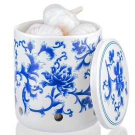 ZENWUKONG Blue and White Porcelain Garlic Keeper Jar - 30oz Floral Ceramic Storage Container for Countertop, Breathable Design for Garlic, Chili, Ginger & Produce, Gift-ready Porcelain Artistry