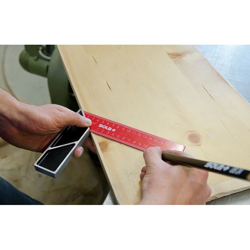 SOLA -SRC 300-Escuadra Carpintero 300x145mm, Red Coated Black