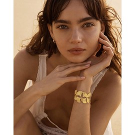 ENSKEFEN Gold Chunky Cuff Bracelets for Women Trendy Wide Gold Ginkgo Leaf Open Bangles Bracelets Vintage Boho Thick Statement Wrist Gold Bracelet Jewelry