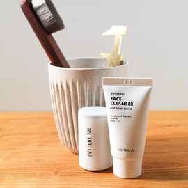 The Tool Lab [천연 계면활성제 함유/저자극][1+1]스위핑 페이스 클렌져 20ml [Contains Natural Surfactants/Low Irritation][1+1] Sweeping Face Cleanser 20ml
