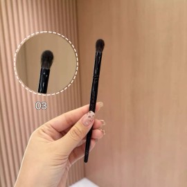 Wayne Goss Brush #03 Powder Blusher Highlight Brush -Natural Squirrel Hair Brush
