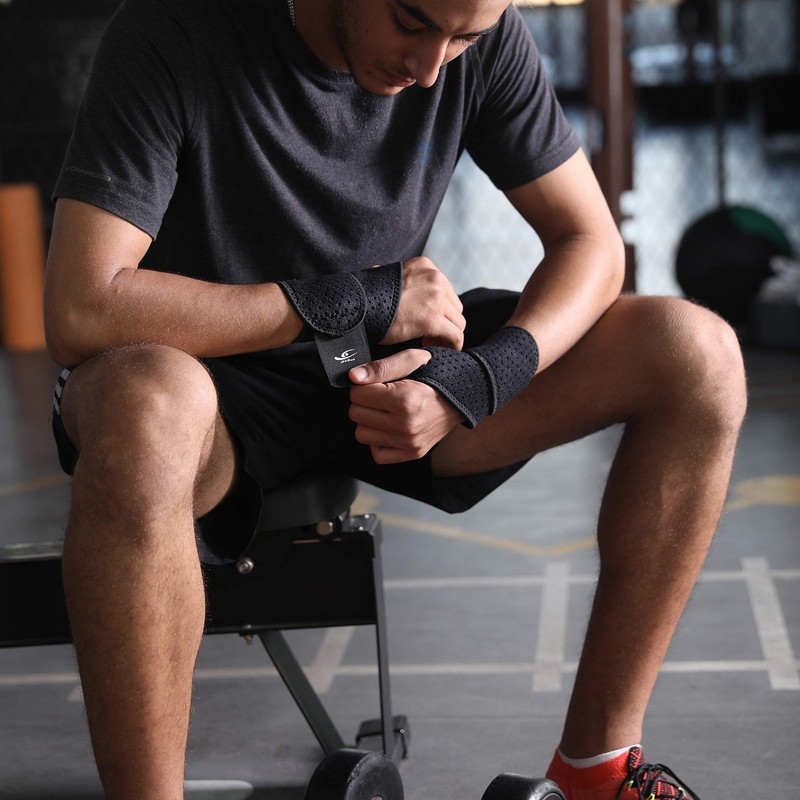 HiRui 2 Pack Wrist Compression Strap and Wrist Brace Sport