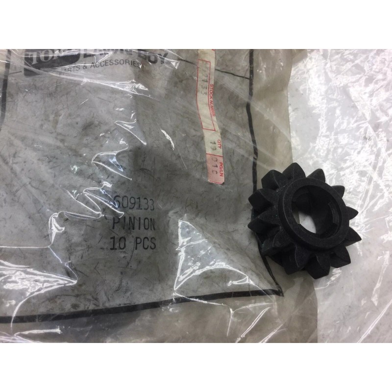 Lawn-Boy NOS Lawn Boy 609133 OEM. Pinion