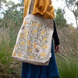 Earth Greetings Organic Cotton Tote Bag with Inner Pocket - Wattle & Blue Banded Bee
