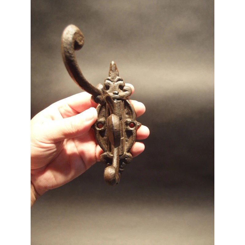 Antique Vintage Style Cast Iron Wall Hook Swivel Folding Coat