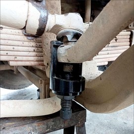 HQSSWUCH Ball Joint Separator Heavy Duty, Large Universal Ball Joint Puller, 40mm Forked Ball Joint Removal Tool, One Piece Molding, Top Bead Design Suitable for Large Truck, Construction Machinery.