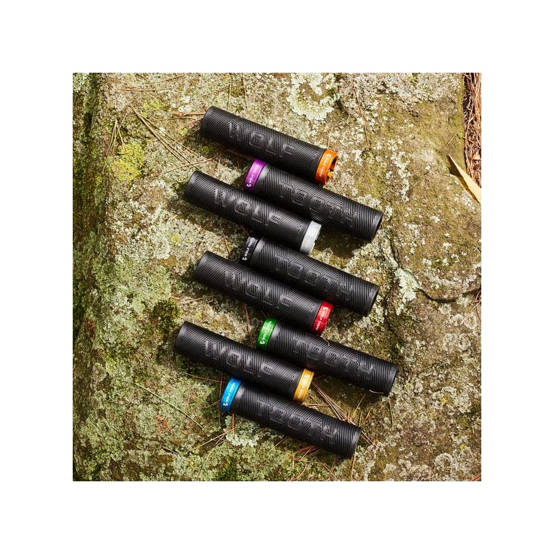 Wolf Tooth Echo Lock-On Grip – Black Grip with Purple
