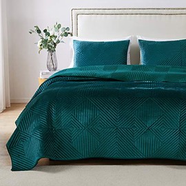 Barefoot Bungalow Riviera Velvet Quilt and Pillow Sham Set, 2-Piece Twin/XL, Teal