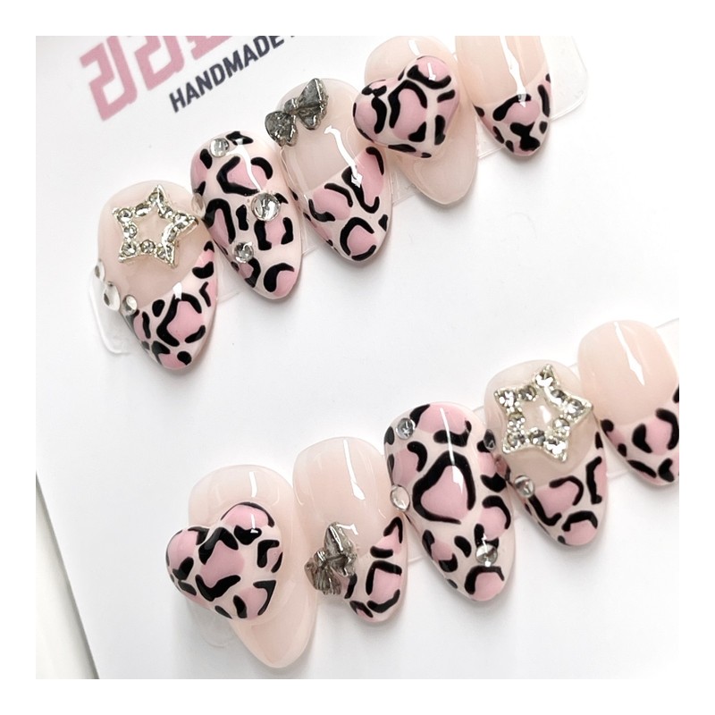 Funky Leopard Handmade Nail Tips - Short Oval / 펑키