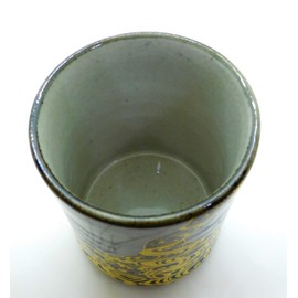 Kutani yaki(ware) Japanese Yunomi teacup Gold Plum