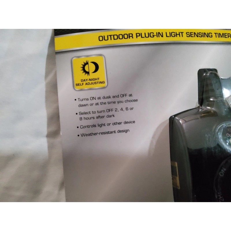 Defiant 24-Hour Outdoor Plug-In Mechanical Dusk to Dawn Timer with