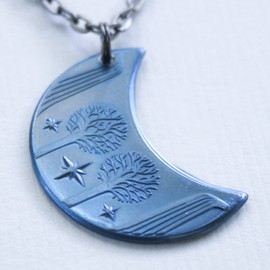Shire Post Mint RIVENDELL™ MITHRIL™ Blue Moon Necklace