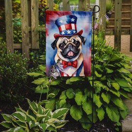 Caroline's Treasures DAC5786GF Pug Patriotic American Garden Flag Mailbox Flag Decorative Yard Flag Banner Outside Patio Artwork Yard Flower Beds, Garden Size, Multicolor