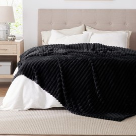 Bedsure King Size Blanket for Bed - GentleSoft Cozy Soft Blankets for Women, Cute Large Fleece Throws for Girls, Black, 108x90 Inches