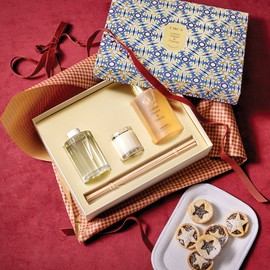 CIRCA Cotton Flower & Freesia Fragrance Gift Set