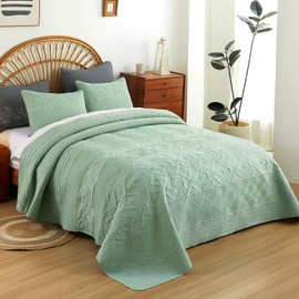 EVENHUG Floral Embroidered Quilt Set Queen Size 3 Piece Bedding Set Reversible Farmhouse Bedspread Coverlet with 2 Pillow Shams Lightweight Soft Bed Cover for All Season(92"X 96",Green)