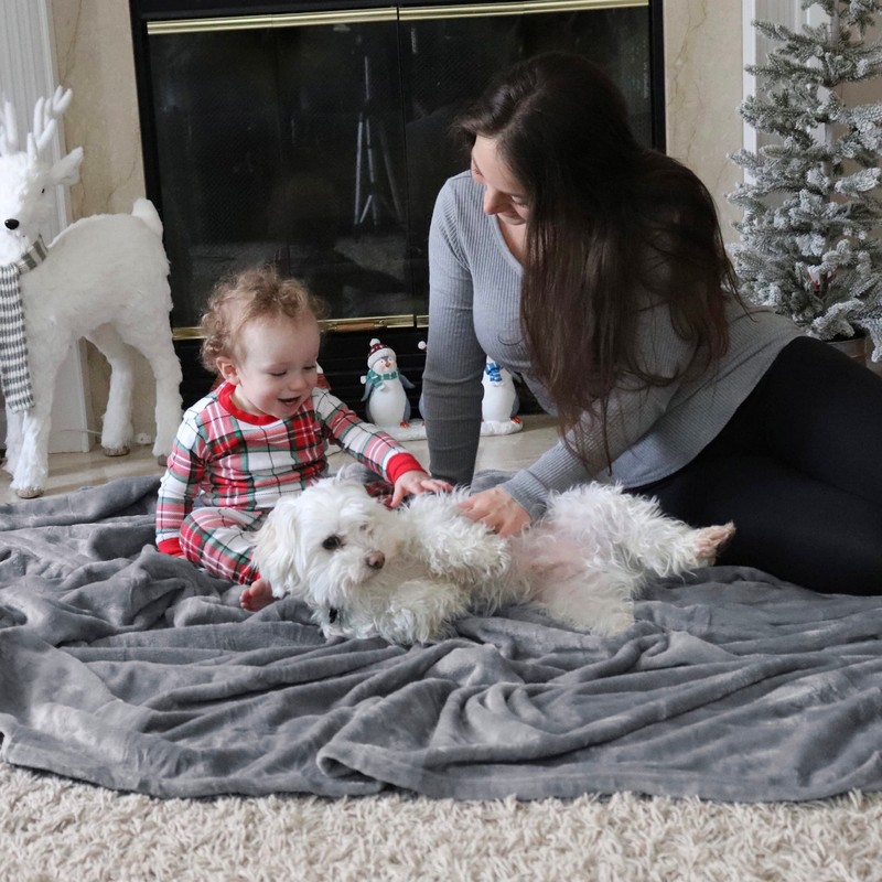 Bedsure Cuddly Fluffy Fleece Blanket, Warm Winter Soft Sofa Blanket,