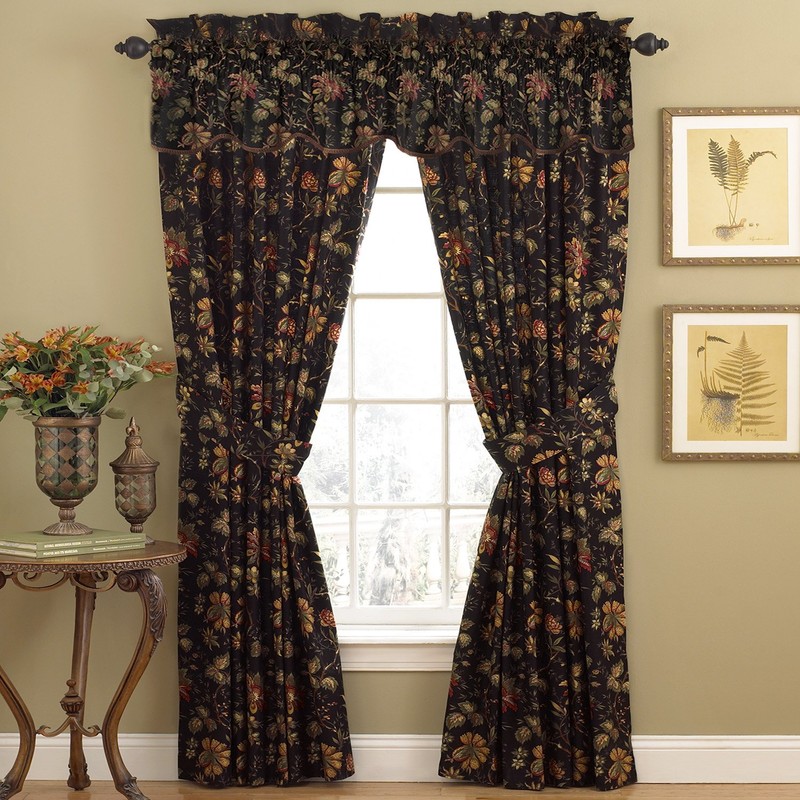 Waverly Felicite Window Valance, Noir