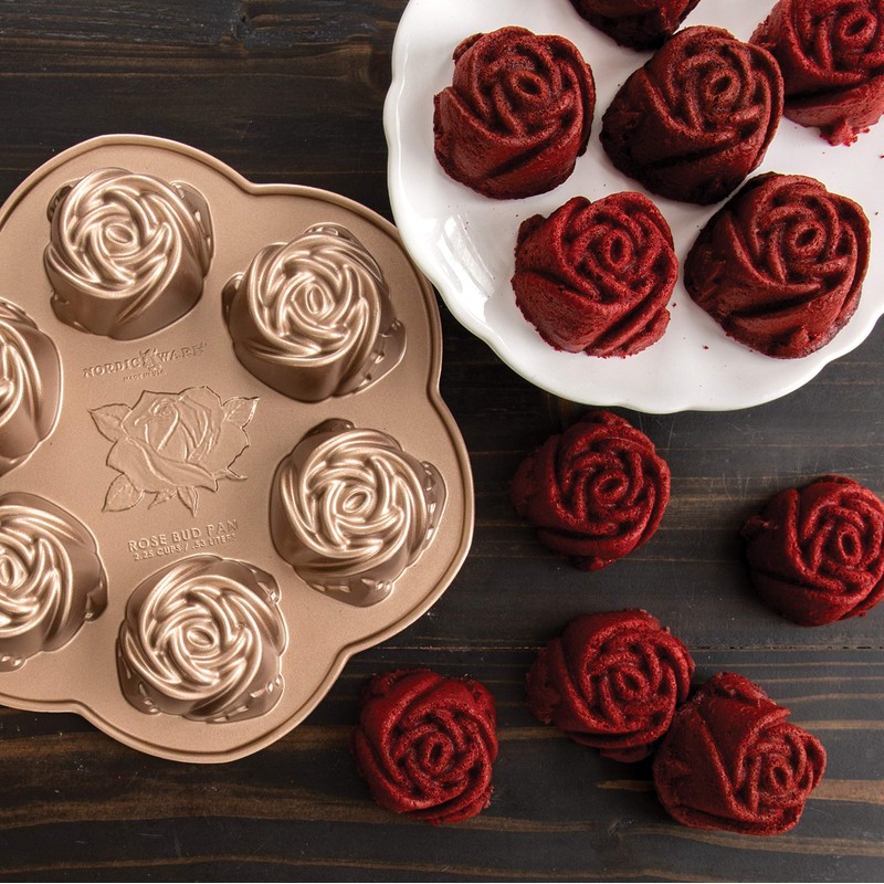 Nordic Ware Rose Bud Pan, 6 Cakelets, Toffee