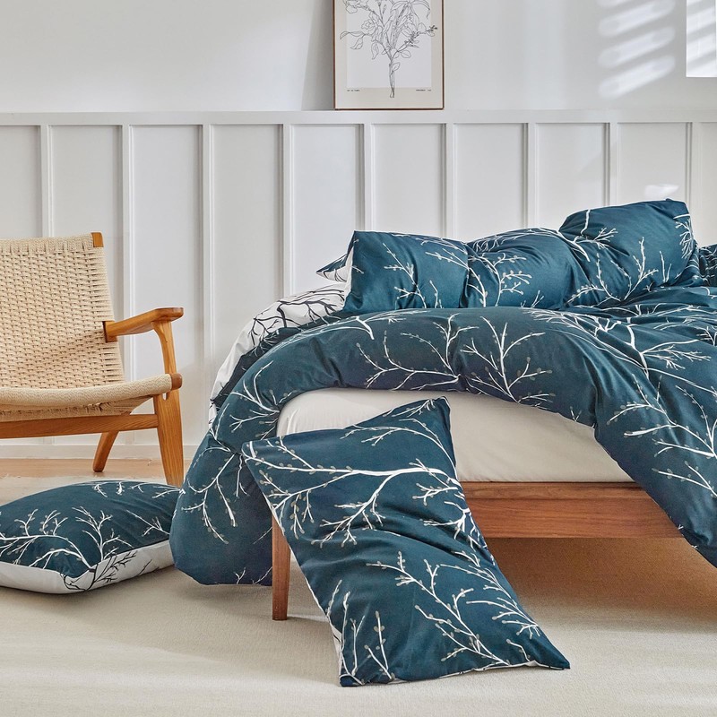 Lekesky Reversible Duvet Cover King Size, Dark Blue White Thin