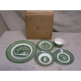 ROYAL  ROYAL COLONIAL HOMESTEAD 5 PIECE PLACE SETTING 'VERY NICE"