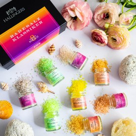 Hallingers Genuss Manufaktur Bath Salts Gift Set – 8 x Bath Additives with Dead Sea Bath Salt Elegant Gift Box, Bath Crystals Foot Bath & Spa "Bath Salt Klassi...", Gift Idea for Women Girlfriend