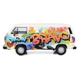 Motormax 1/24 Diecast Model Car DCD Volkswagen Type 2 (T3) Van in White Metallic with Graffiti Graphics for Car Fans