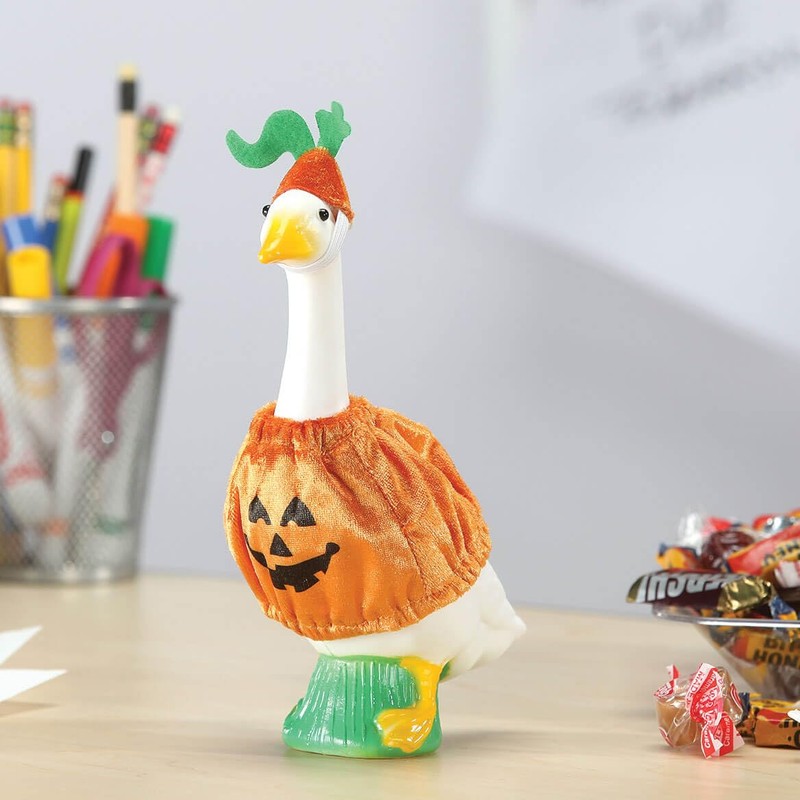 Fox Valley Traders Gaggleville 7" Desktop Goose Figurine with All