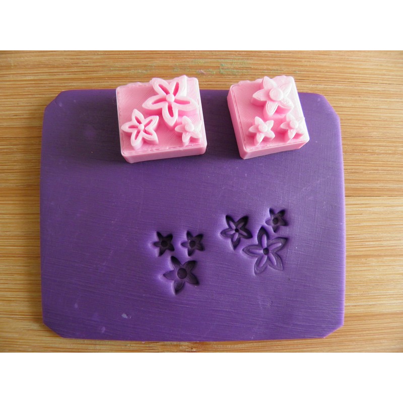 Tiny flowers stamps set of two