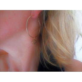 Copper gold 4 cm hoop earrings with vintage glass stone. Earrings round hooks
