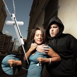 Self Defense Cross Necklace, 21 inch Chain, Stainless Steel Hidden Protection Tool with Safety Lock